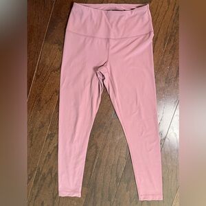 Yogalicious women’s leggings in Pink size M
